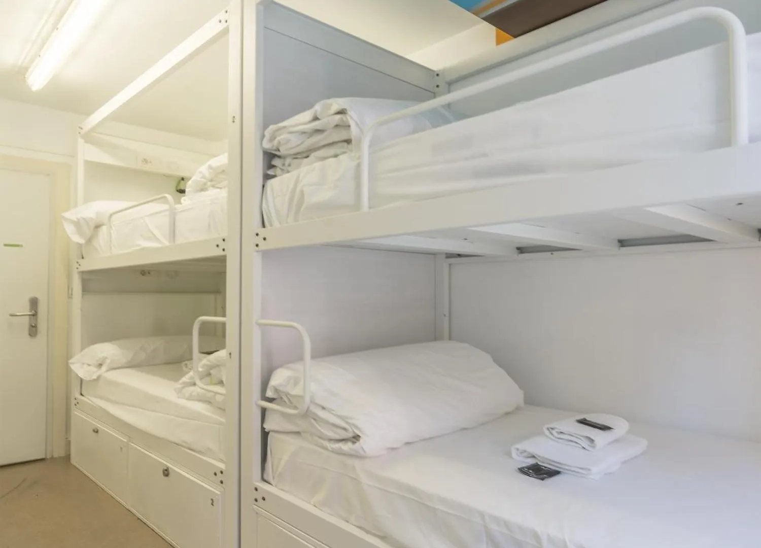 Ganbara Hostel - Self Check In Bilbao Spain
