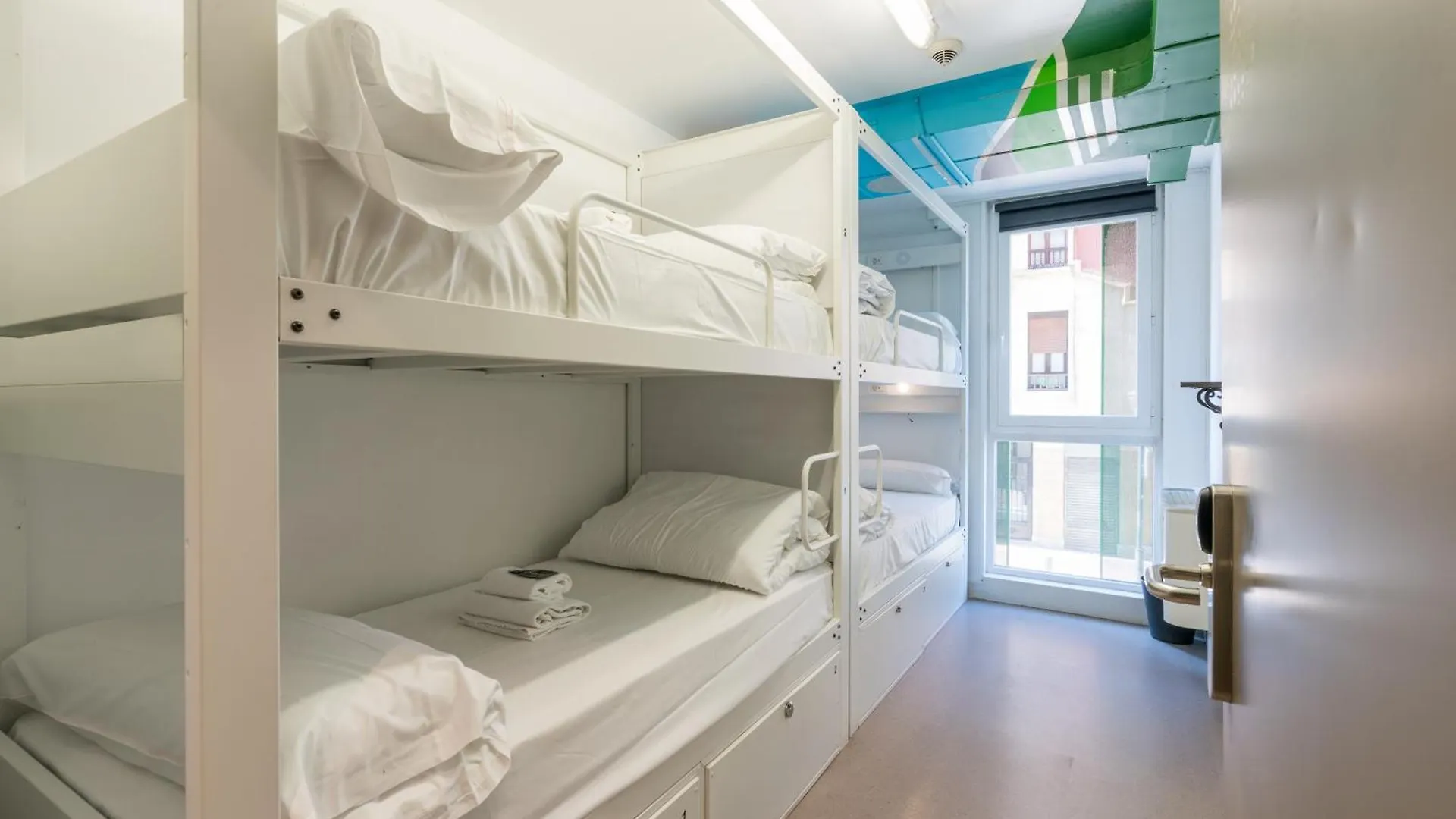 Ganbara Hostel - Self Check In Bilbao Spain